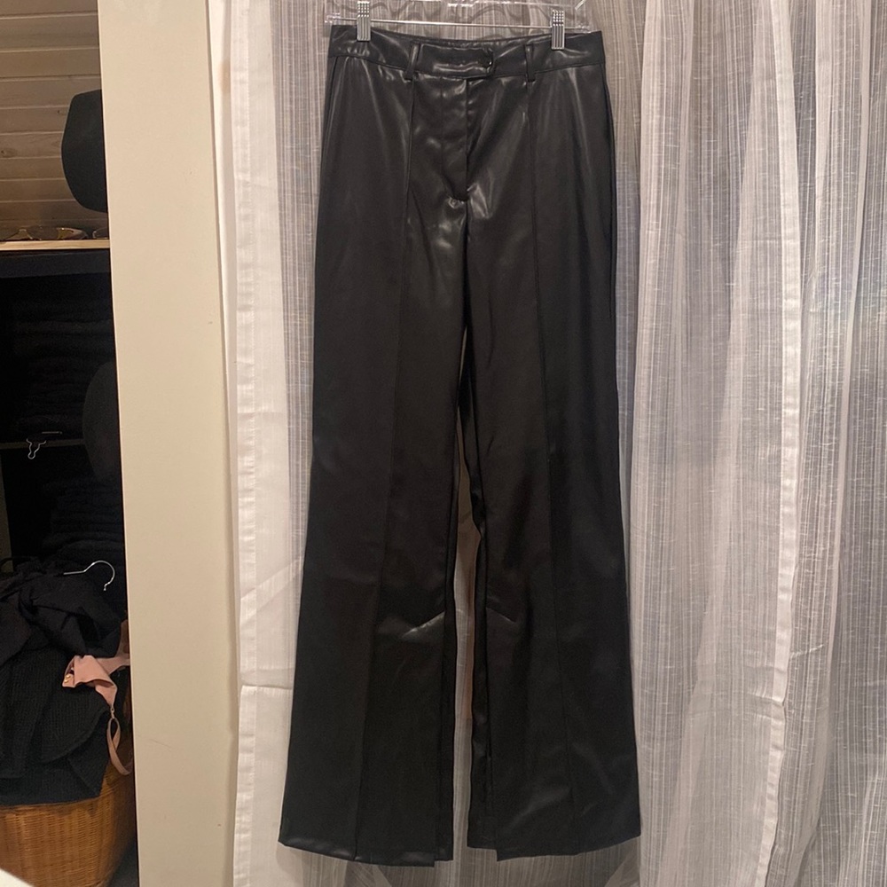 NWT Commense faux leather pants, size m, split hem